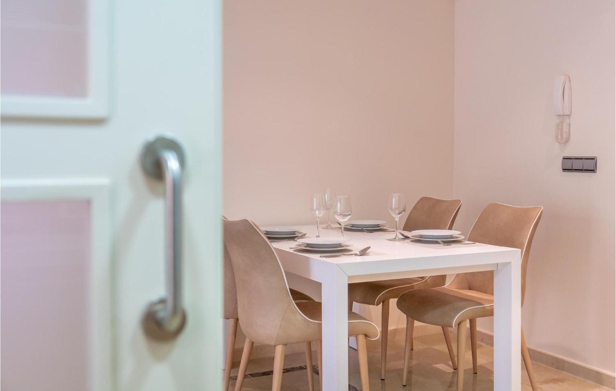Lovely Apartment In Los Alcazares With Kitchen Kültér fotó