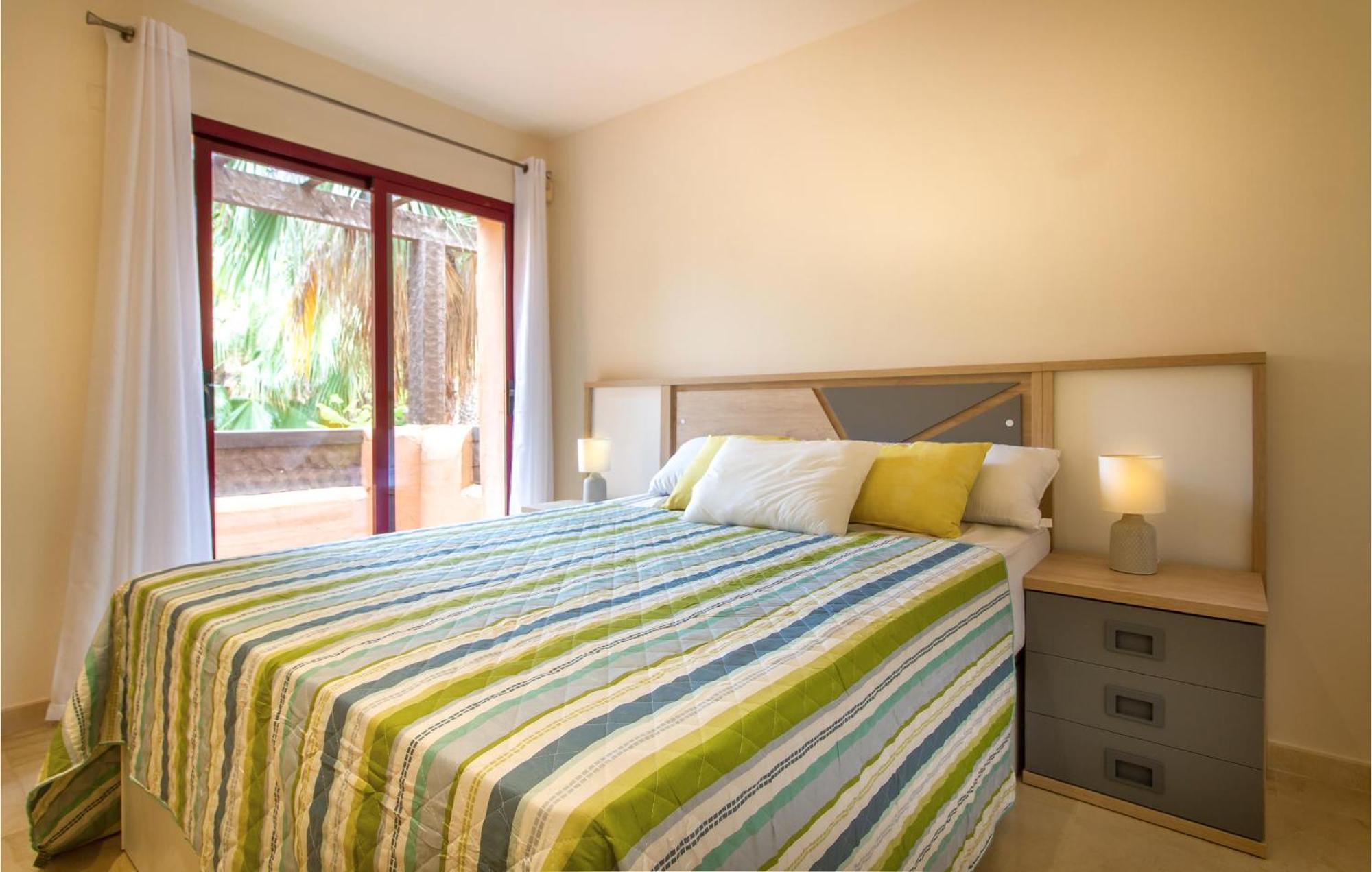 Lovely Apartment In Los Alcazares With Kitchen Kültér fotó